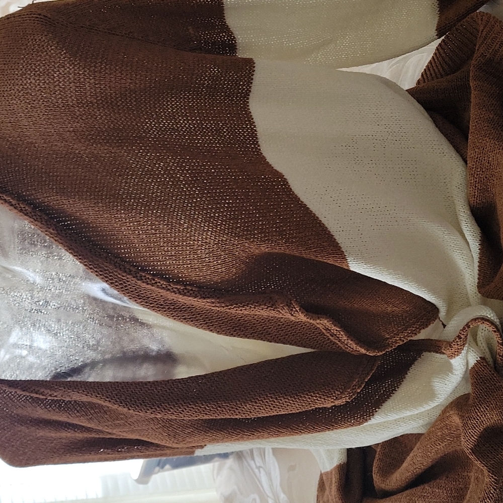 Sweater - Picture 2 of 8